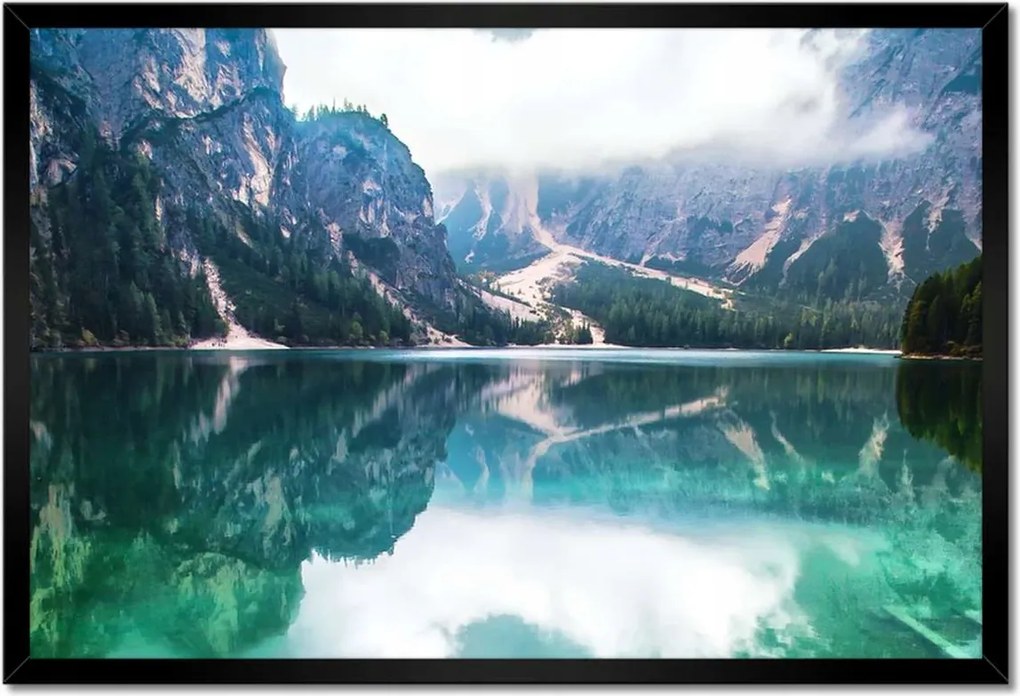 Poszterek keretben 60x40 Csónak a hegyi tavon