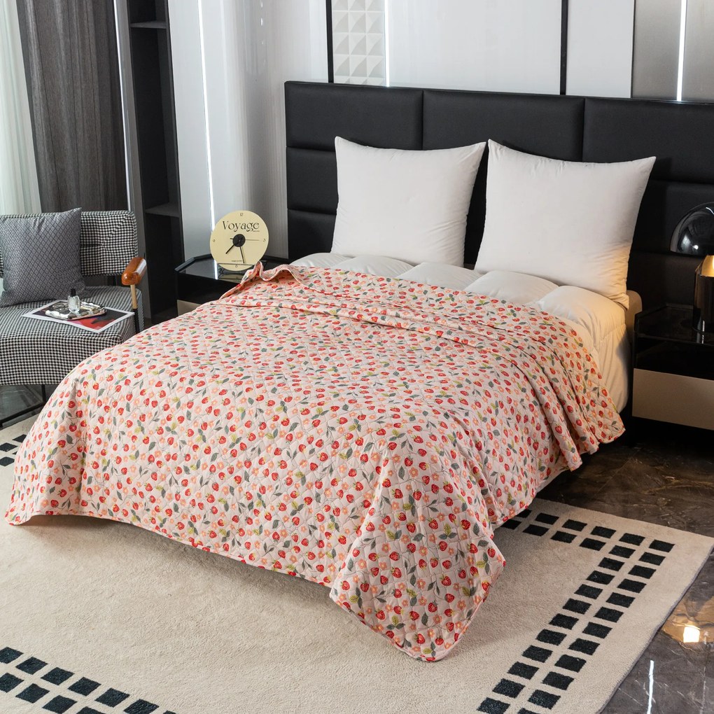 Ágytakaró STRAWBERRY rózsaszín Méret: 220 x 240 cm