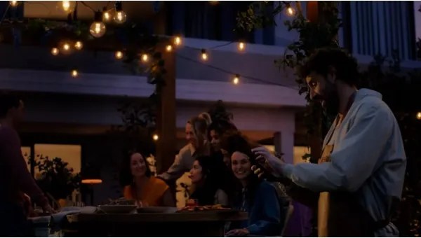 Philips Hue FESTAVIA - RGBW LED hosszabbítható, dimmelhető kültéri füzér, 30× LED, 21 m, IP65