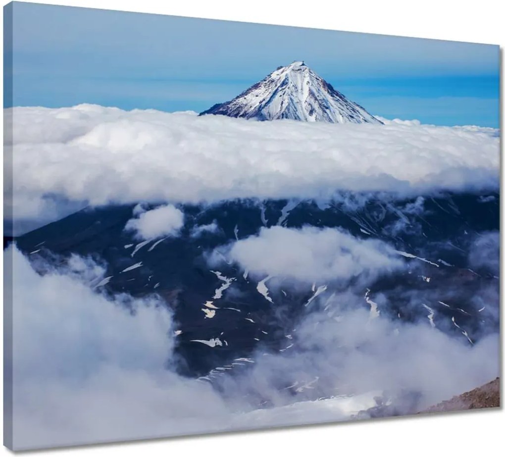 Vászonkép 50x40 Hegy a felhők felett