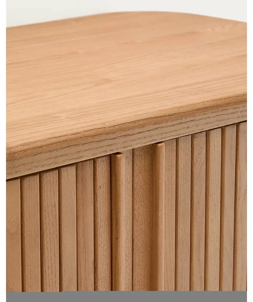 Natúr színű fali mosdó alatti szekrény kőrisfa dekorral 90x40 cm Mailen – Kave Home