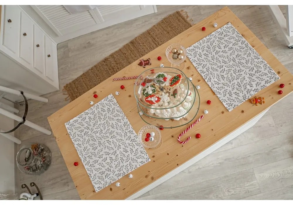 Textil tányéralátét szett karácsonyi mintával, 2 db-os 35x45 cm Mistletoe Kiss – Butter Kings