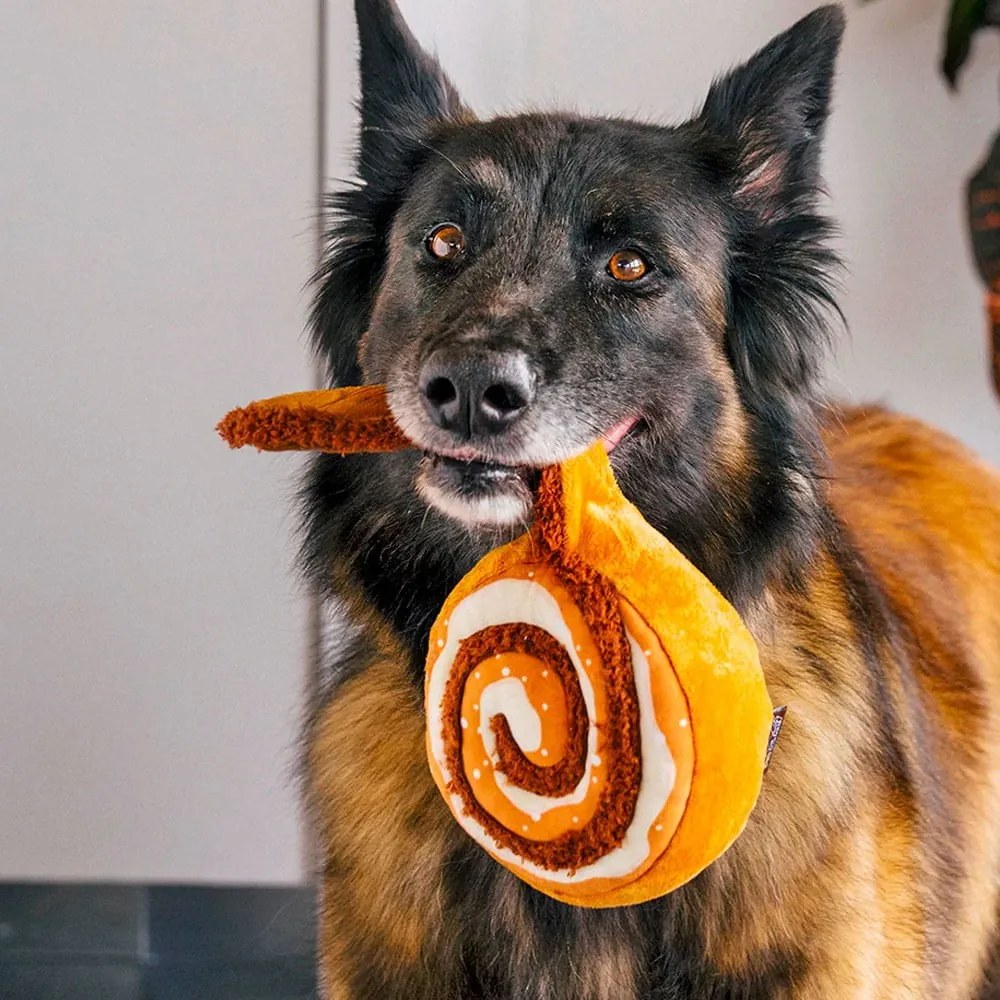 Játék kutyáknak Cinnamon roll – P.L.A.Y.