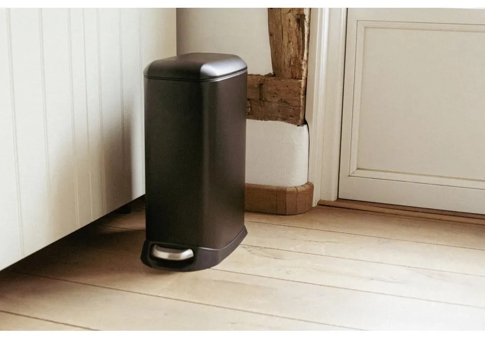 Matt fekete acél pedálos szemetes 12 l Design – Wenko