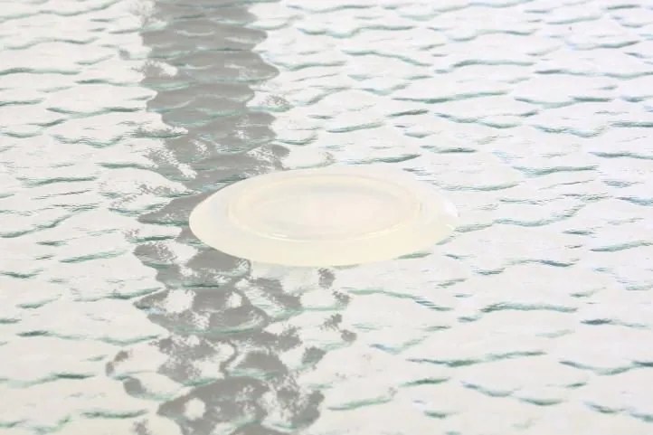 GARTHEN Kerti asztal üveglappal 150 x 97 cm