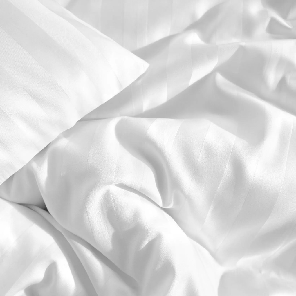 Goldea damaszt ágyneműhuzat - fehér csíkos 200 x 200 és 2db 70 x 90 cm