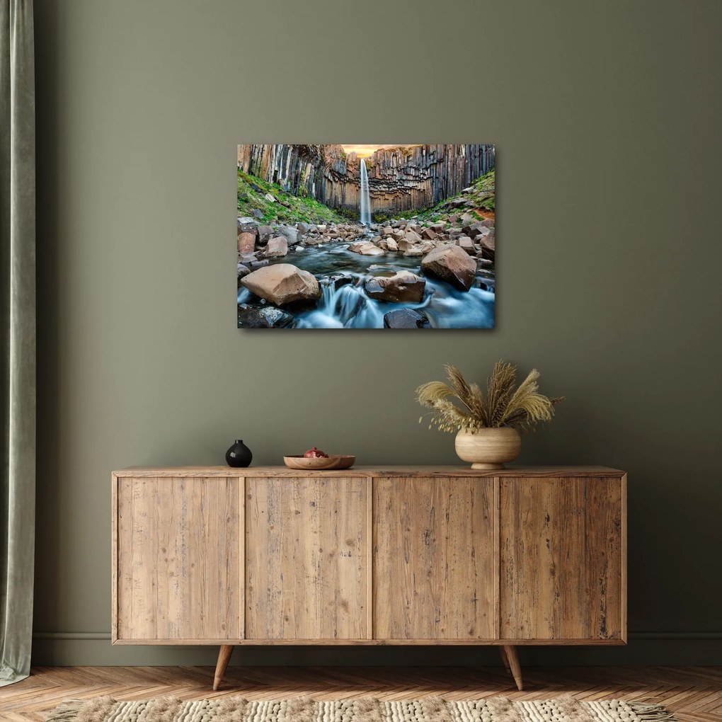 Kép - Svartifossi vízesés, Izland (70x50 cm)