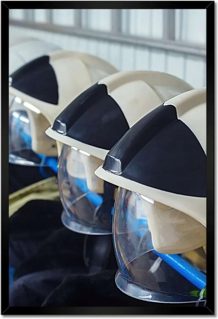 Poszterek keretben 40x60 Tűzoltó sisaksor