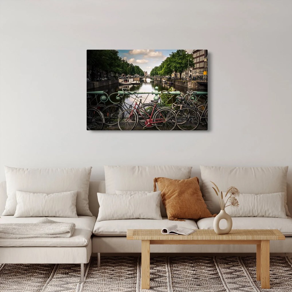 Egy bicikli képe a városban (90x60 cm)