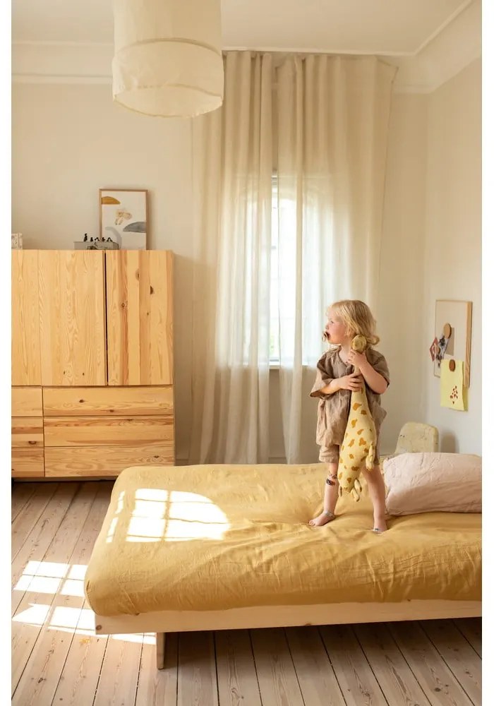 Natúr színű borovi fenyő egyszemélyes ágy ágyráccsal 90x200 cm Kanso – Karup Design