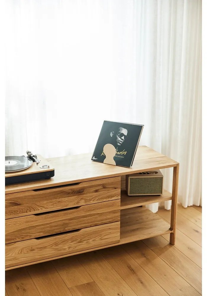 Natúr színű tölgyfa alacsony komód 140x64 cm Twig – The Beds