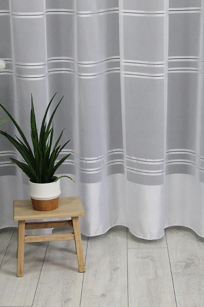 Függöny méteráru fátyol csíkos alsó 290cm 0,5 Ekri