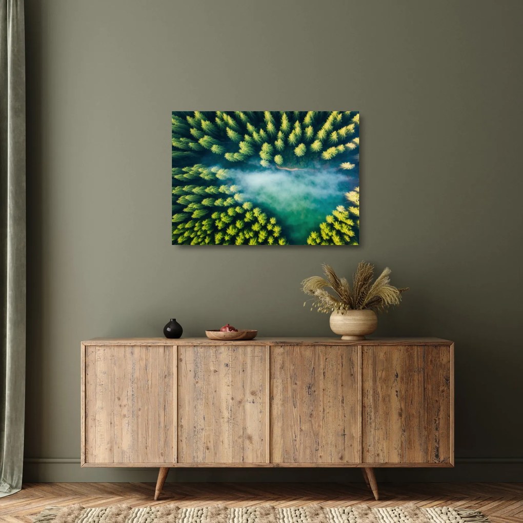 Üveg kép - Egy ködbe burkolt erdő (70x50 cm)