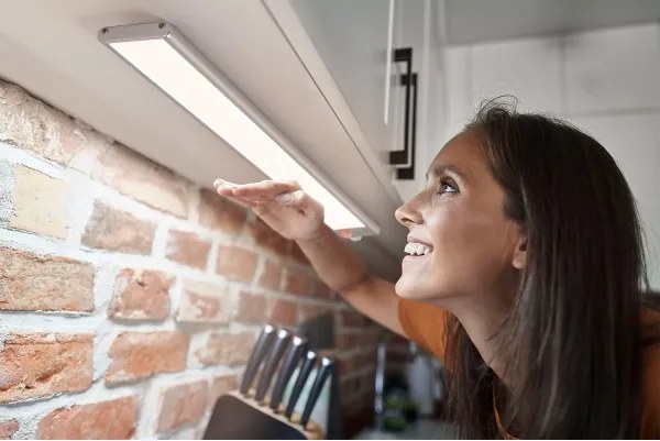Osram - LINEAR LED pult alatti lámpa érzékelővel, 4W/5V, 60 cm, szürke