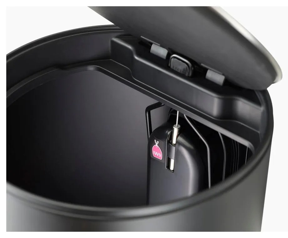 Matt fekete fém pedálos szemetes 10 l Arc – Joseph Joseph