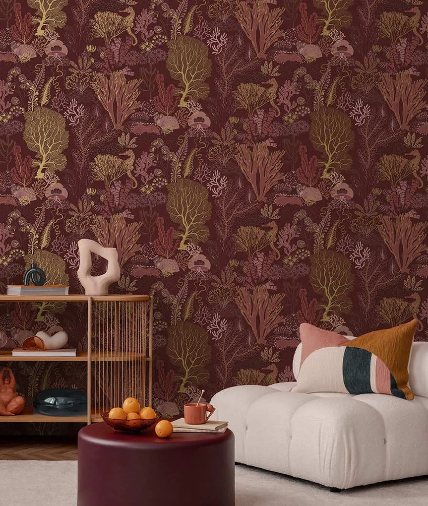 Holden Decor Wanderlust Nautilus arany-bordó kagylós vlies tapéta – 92080