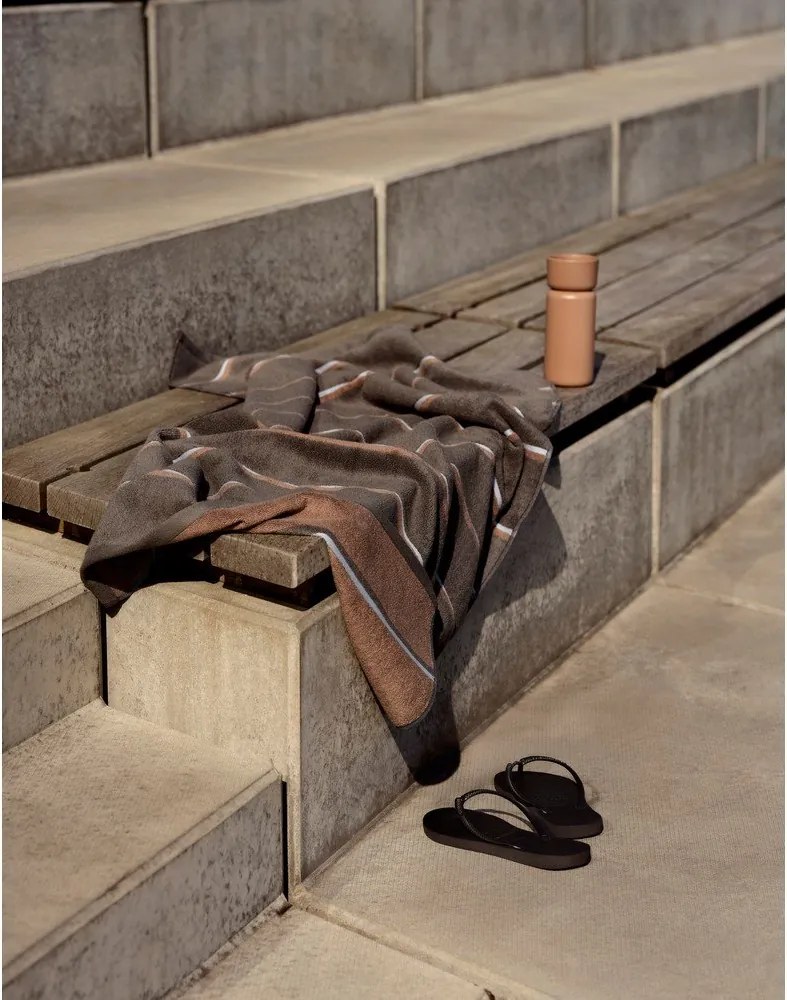 Barna-bézs pamut fürdőlepedő 70x140 cm Sauna – Zone