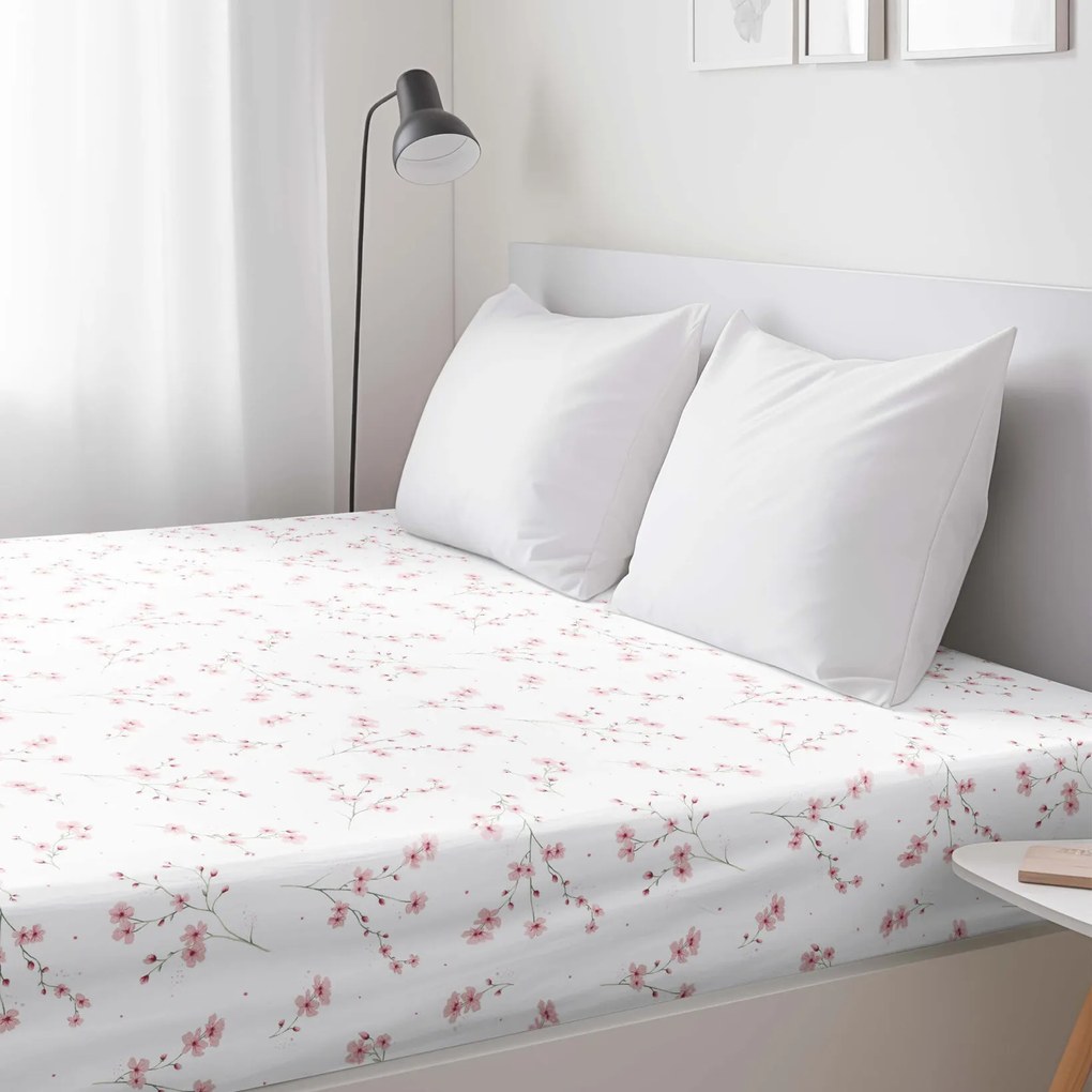 Goldea pamut körgumis lepedő - cseresznyevirágok 80 x 200 cm