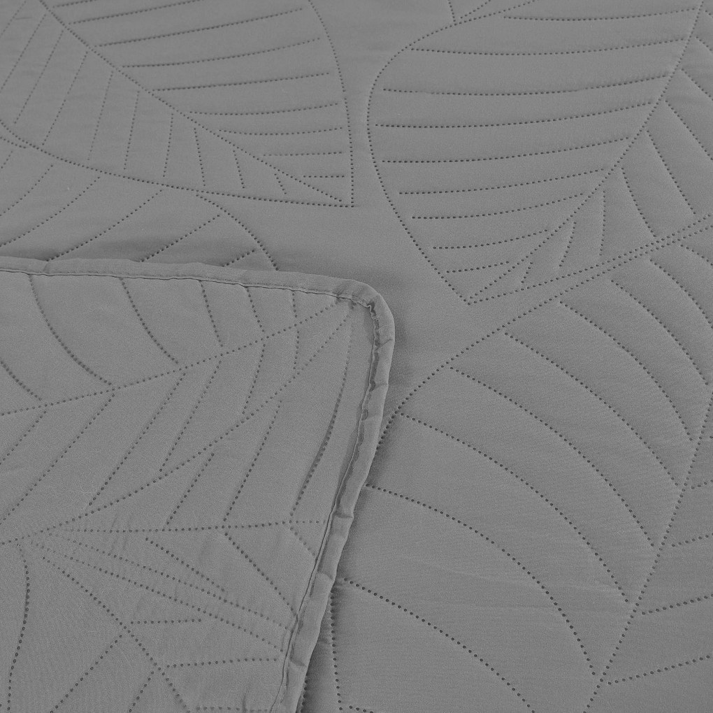 Szürke ágytakaró LEAVES mintával Méret: 170 x 210 cm