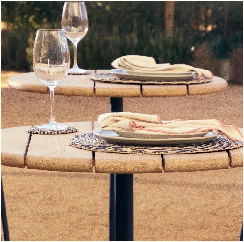 Fekete-natúr színű kerek dohányzóasztal akácfa asztallappal ø 43 cm Saura – Kave Home