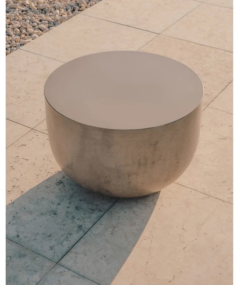 Beton kerek kerti dohányzóasztal ø 60 cm Garbet – Kave Home