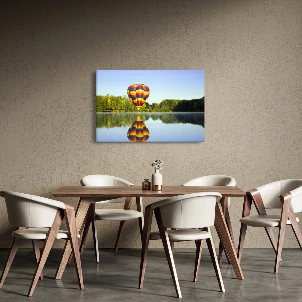 Hőlégballon a tónál képe (90x60 cm)