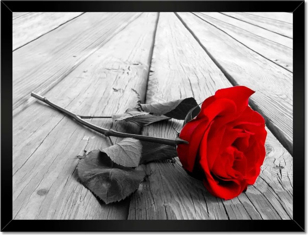 Poszterek keretben 40x30 Vörös rózsa a deszkákon