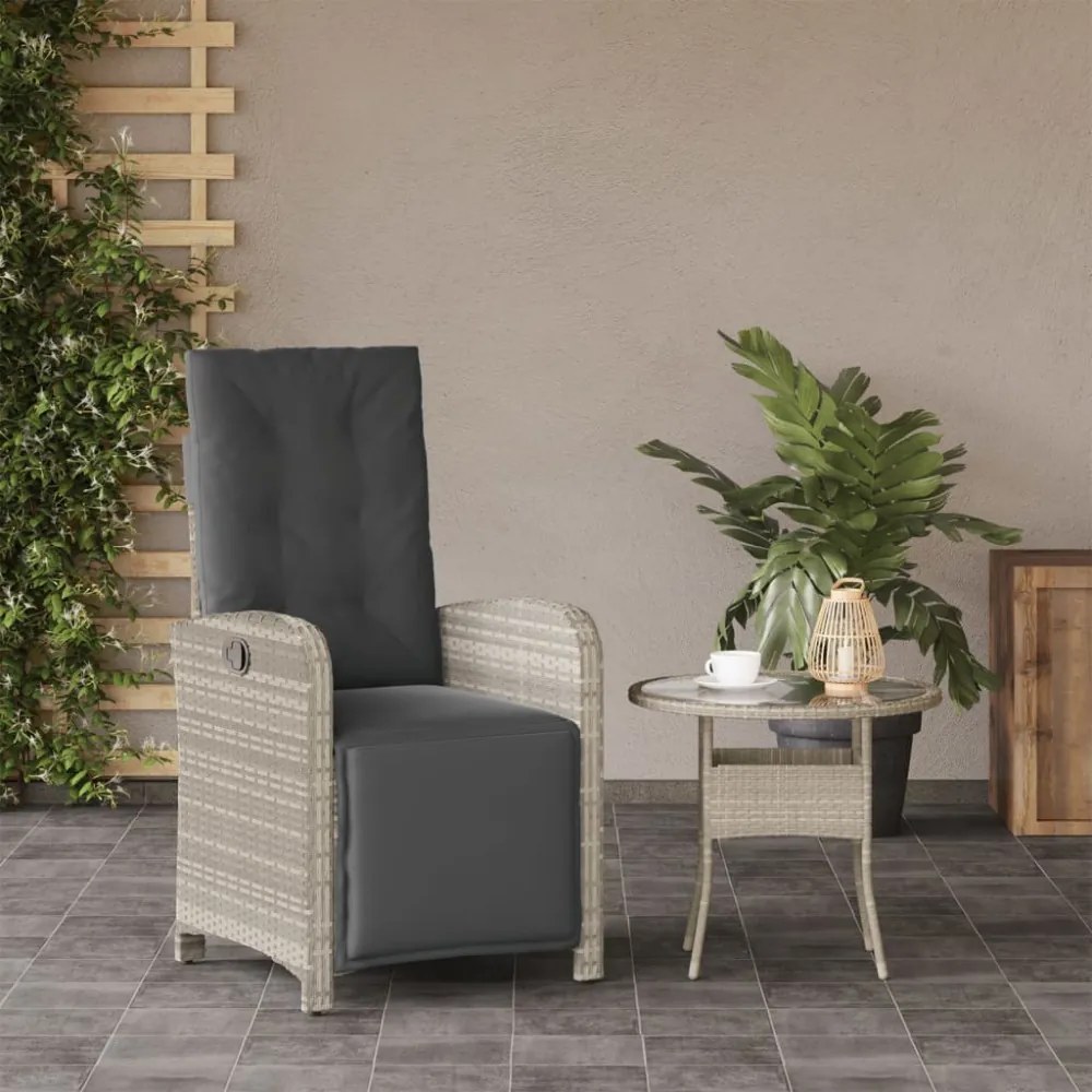 világosszürke polyrattan dönthető kerti szék lábtartóval
