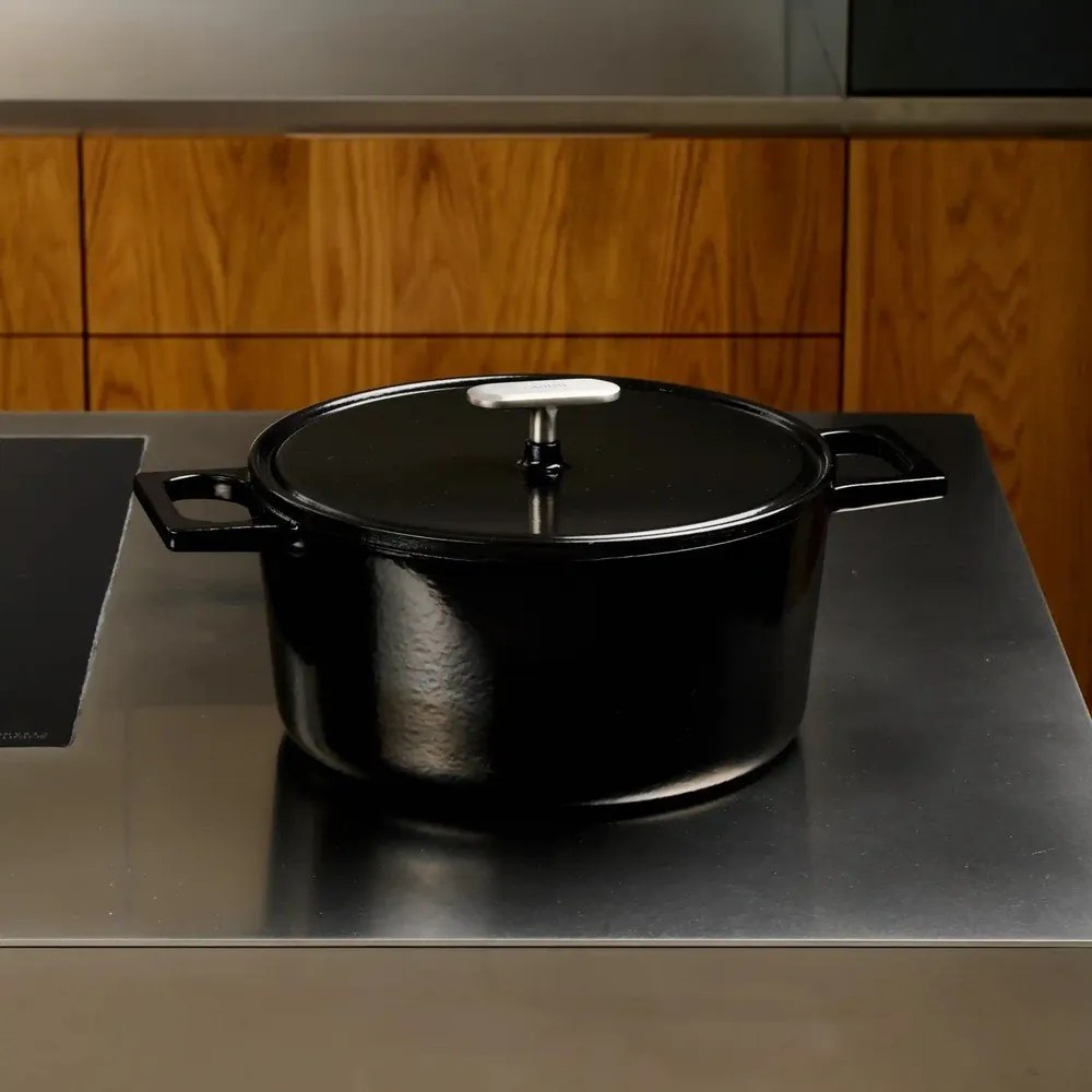 Indukciós tűzhelyhez alkalmas öntöttvas lábas fedővel 5,5 l Mattia 3.0 – FABINI