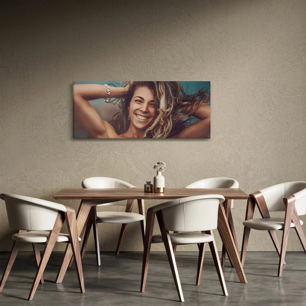 Kép - egy fiatal nő portréja (120x50 cm)