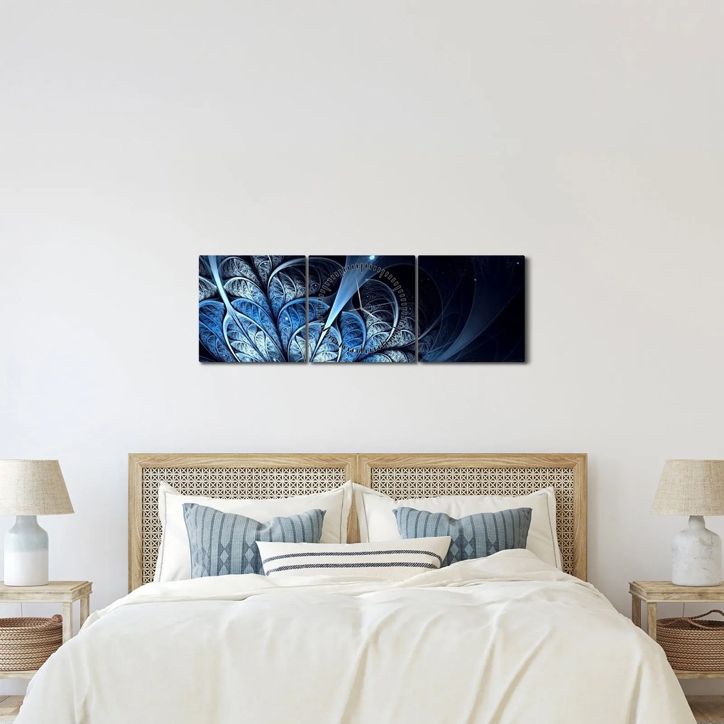 Egy sötétkék virág képe (órával) (90x30 cm)