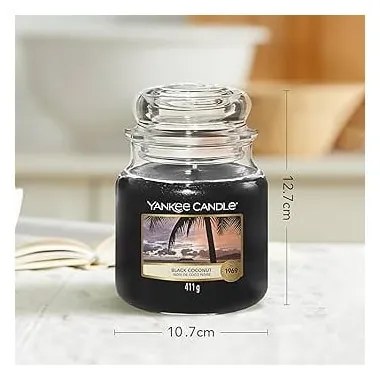Illatos gyertya égési idő 65 ó Black Coconut – Yankee Candle