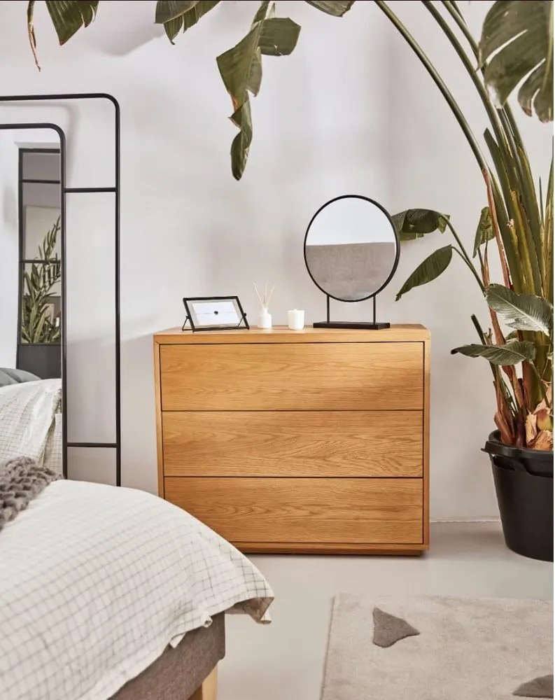 Alacsony természetes színű tölgyfa komód 90x75 cm Abilen - Kave Home