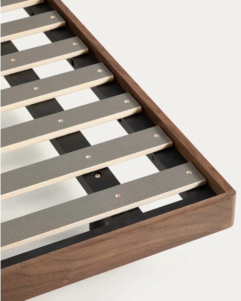 Barna nyírfa franciaágy ágytámla nélkül, ágyráccsal 180x200 cm Norlen – Kave Home