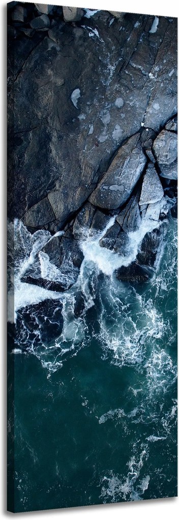Vászonkép Természet Hullámok Tenger Sziklás Tengerpart Kék Víz 40x120
