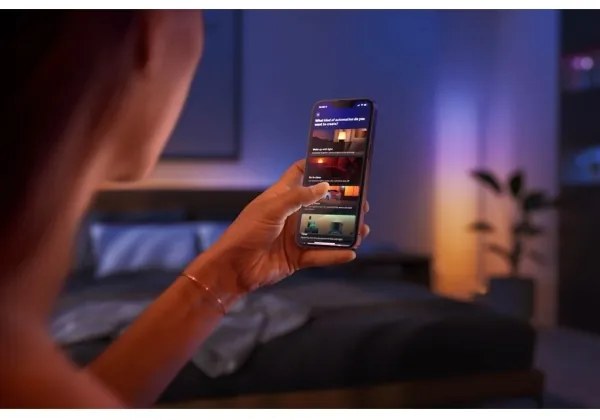 Philips Hue SIGNE LED RGBW asztali lámpa, állítható, 11,8W, 230V, 2000-6500K