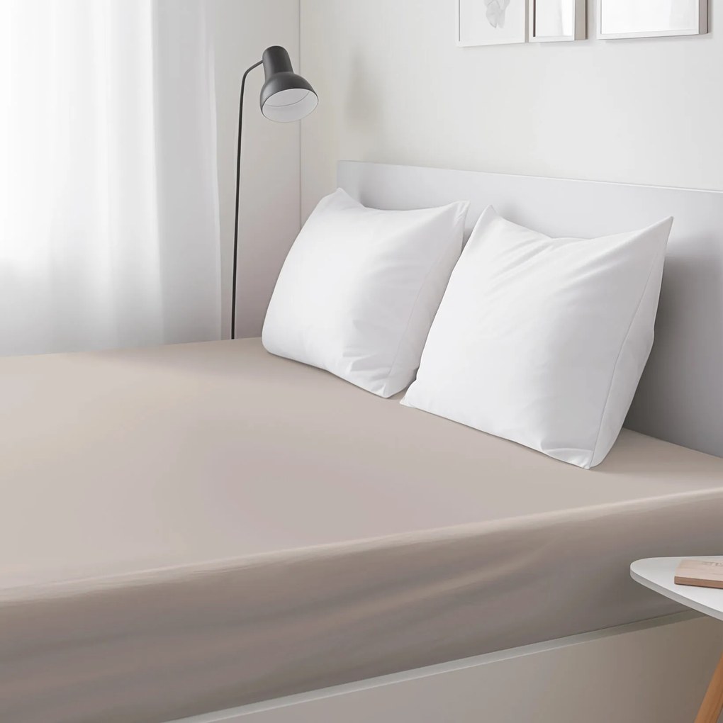 Goldea körgumis pamut lepedő - szürkésbarna 140 x 200 cm