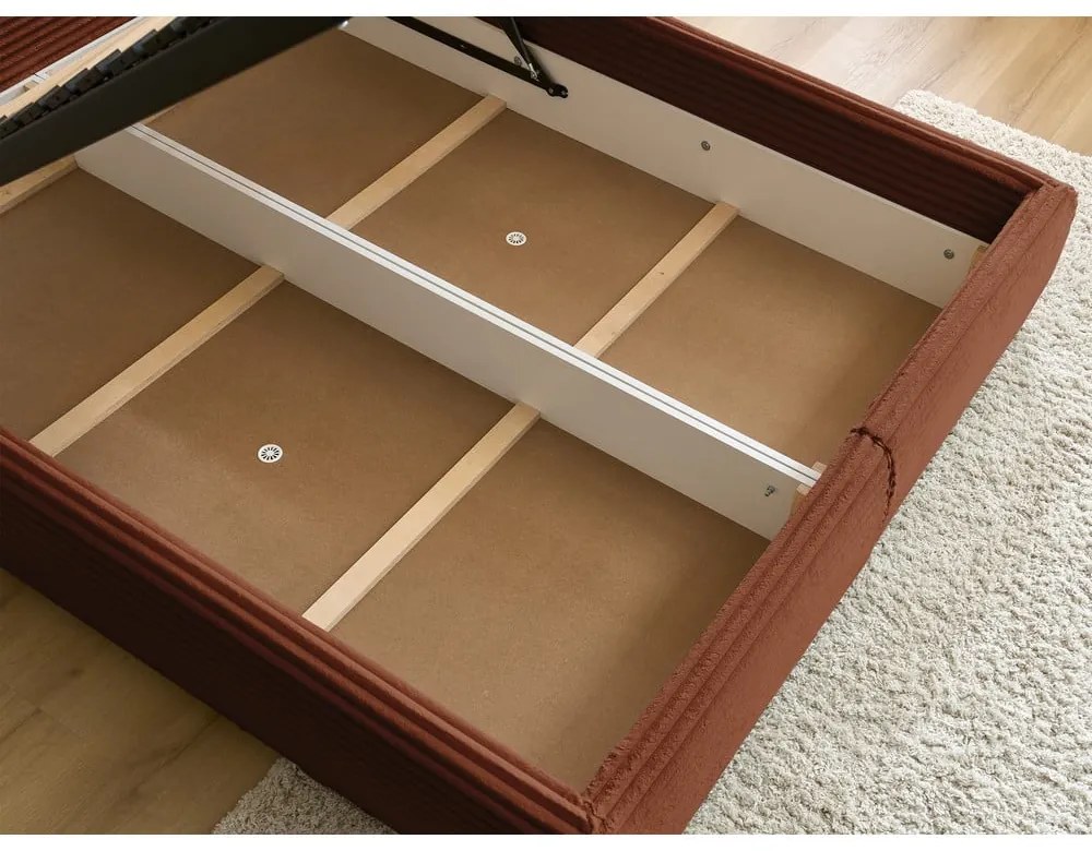 Téglavörös kárpitozott ágyneműtartós franciaágy ágyráccsal 180x200 cm Jade – Bobochic Paris