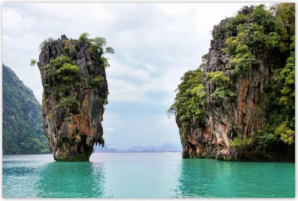 Poszterek 120x80 Magányos szikla a trópusokon