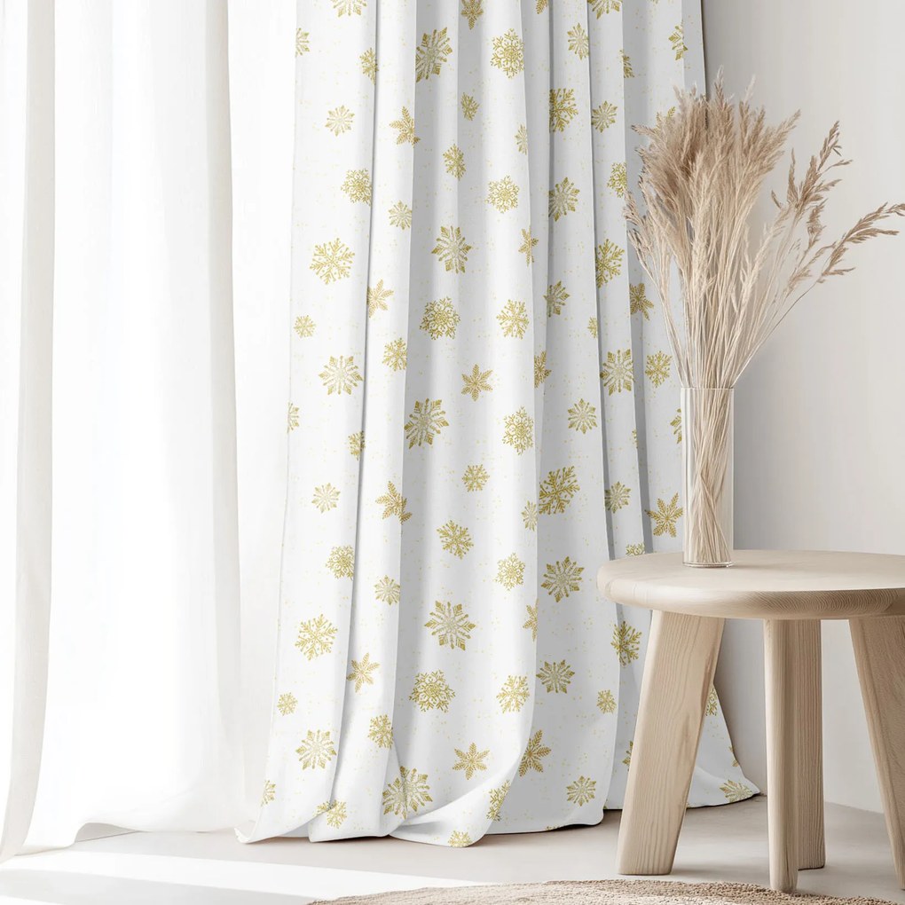 Goldea karácsonyi dekoratív drapéria - arany hópelyhek 240x150 cm