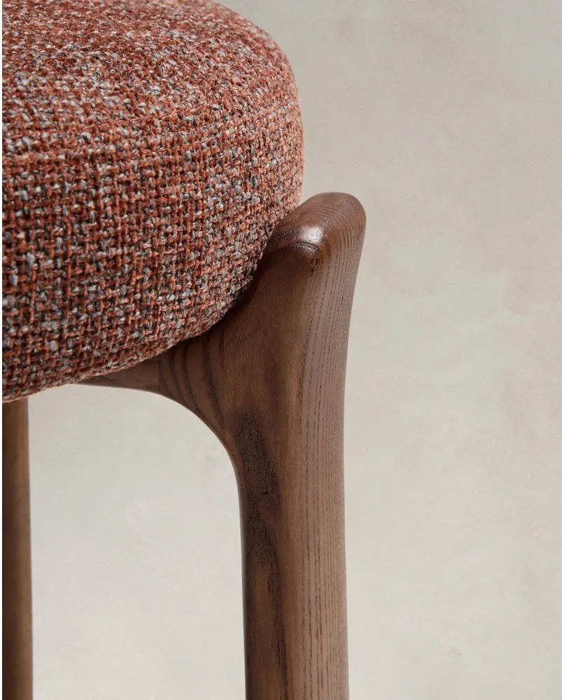 Barna-sötét natúr színű kőrisfa bárszék (ülésmagasság 75 cm) Granite – Kave Home