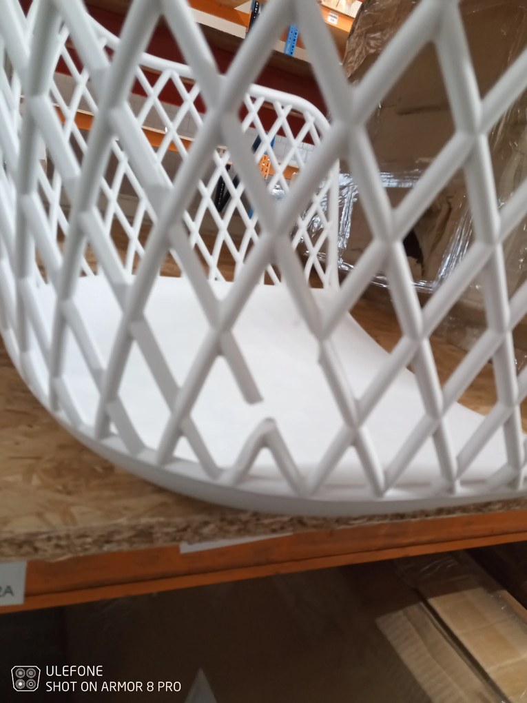 AKCIÓ Fehér műanyag szék CORRAL B II. osztály