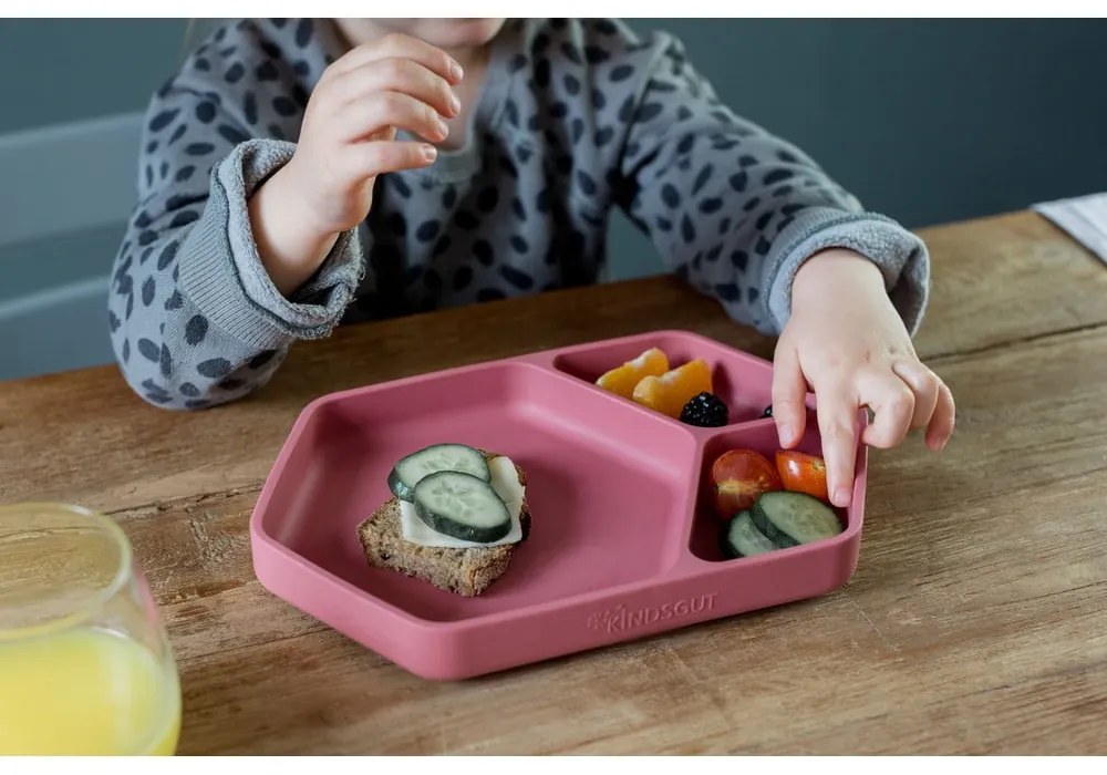 Piros szilikon gyerek tányér 16x25 cm – Kindsgut