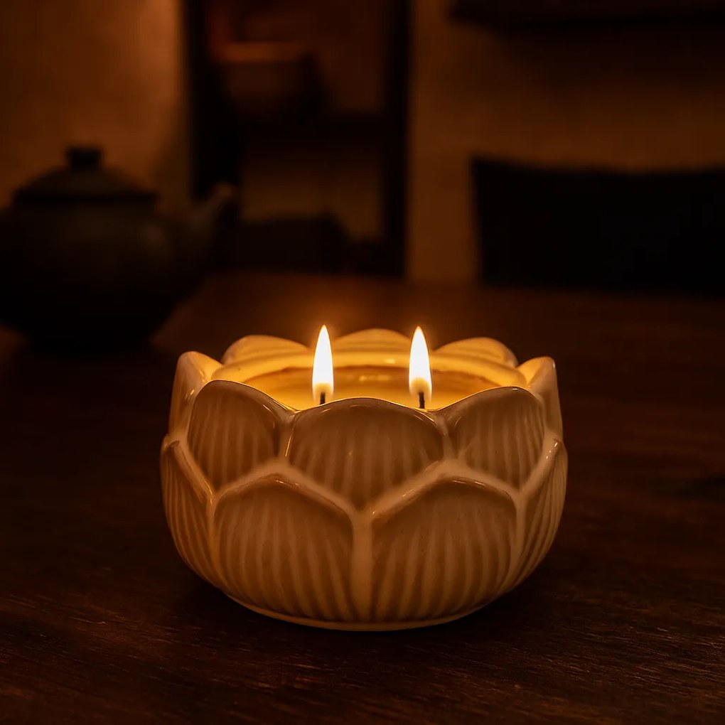 Gyertya porcelán virágos csészében 12 x 7,8 cm, bézs