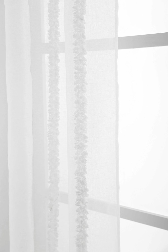 TASMA fehér függöny mintával 140x250 cm Felfüggesztés: Fém gyűrűk