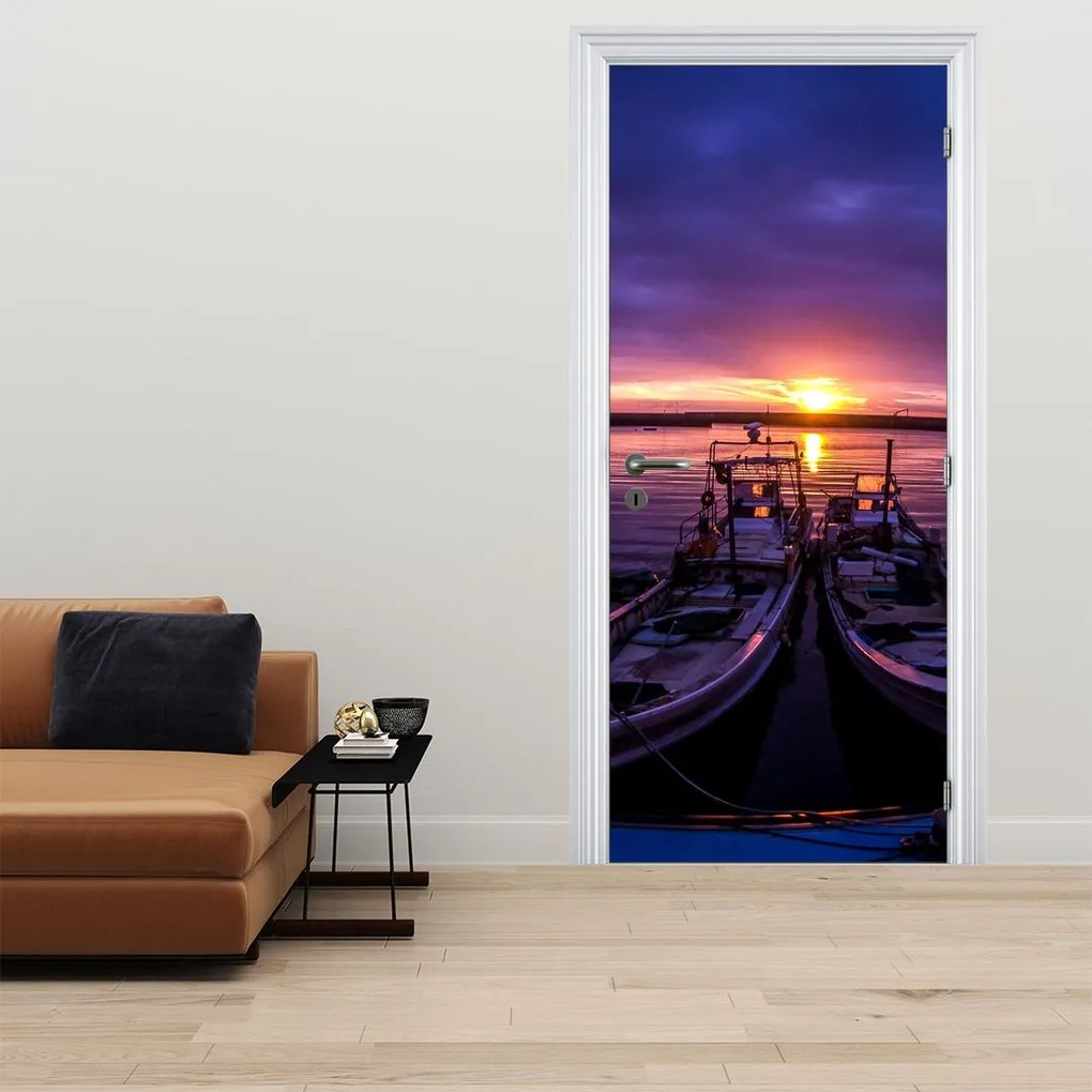 Fotótapéta ajtóra - Horgászcsónakok a kikötőben (95x205cm)
