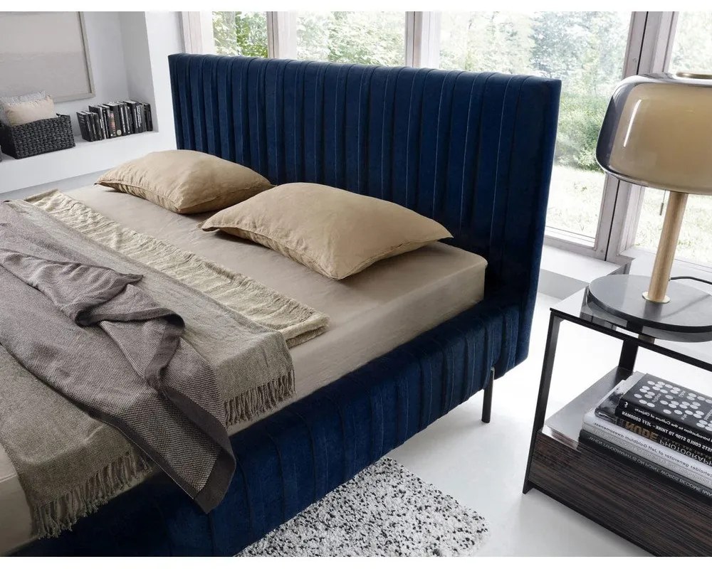 Sötétkék kárpitozott ágyneműtartós franciaágy ágyráccsal 180x200 cm Plissa – ELTAP