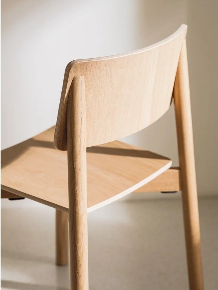 Natúr színű rakásolható étkezőszék tölgyfa dekorral Wem – noo.ma