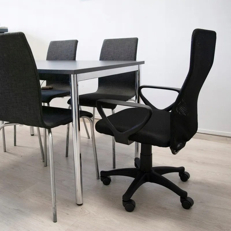 Állítható magasságú, hálós háttámlás, gurulós irodai szék, fekete