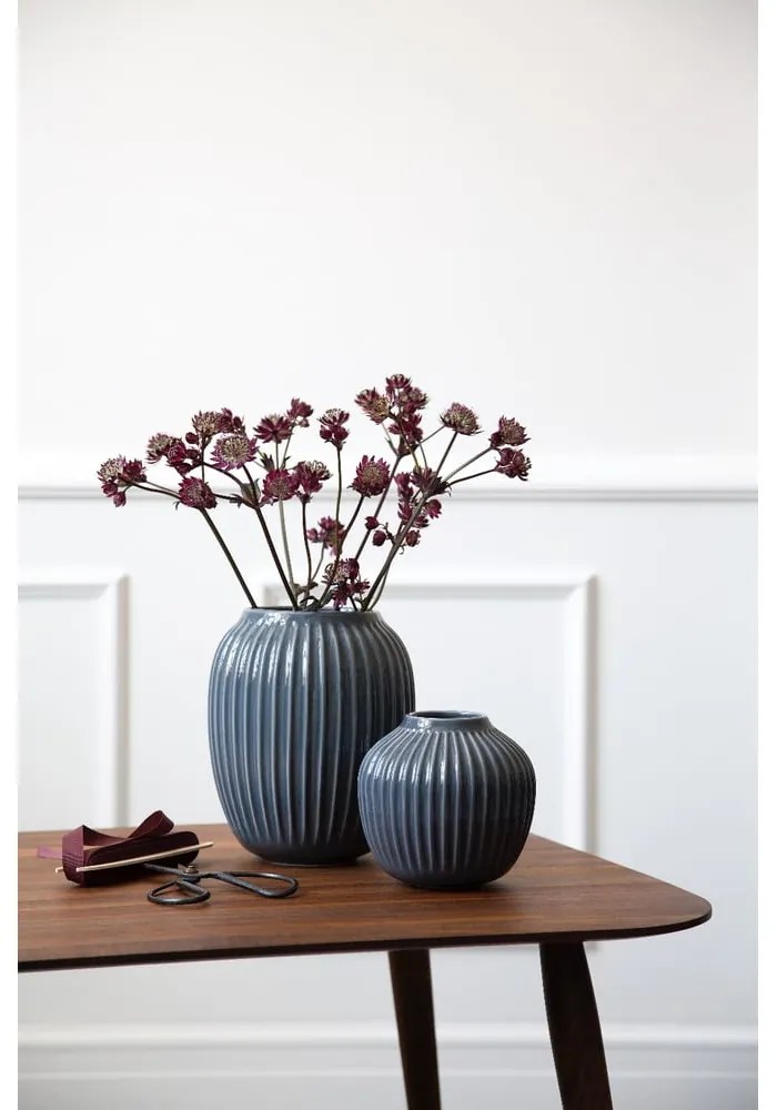 Hammershoi antracitszürke agyagkerámia váza, magasság 20 cm - Kähler Design